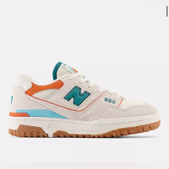 NWT New Balance 550 Sneakers Sea Salt Verdigris and Poppy Women’s Various Sizes - Picture 2 of 16
